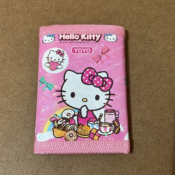 Sanrio Hello Kitty Velcro Wallet - Picture 2 of 3